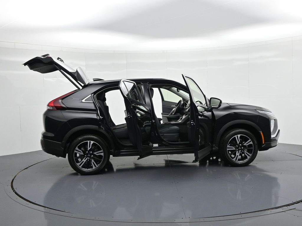 Mitsubishi Eclipse Cross Vehicle Full-screen Gallery Image 22