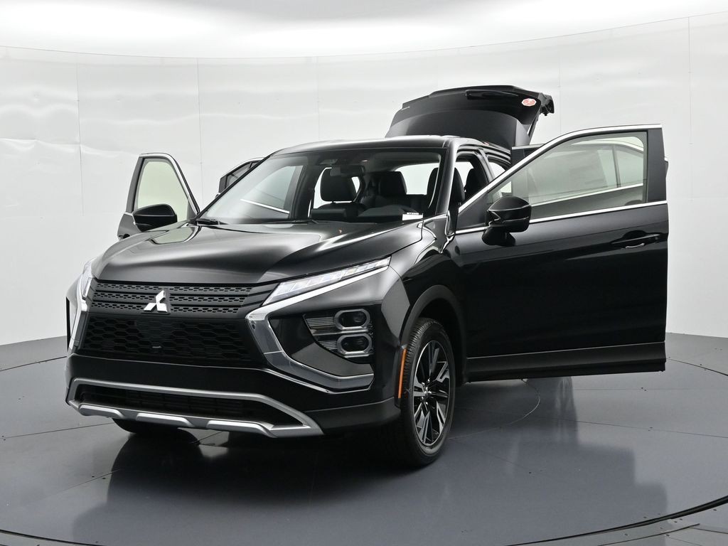 Mitsubishi Eclipse Cross Vehicle Full-screen Gallery Image 24