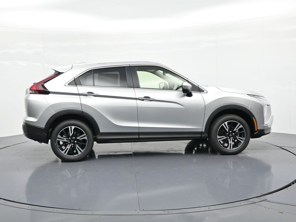Mitsubishi Eclipse Cross Vehicle Full-screen Gallery Image 4