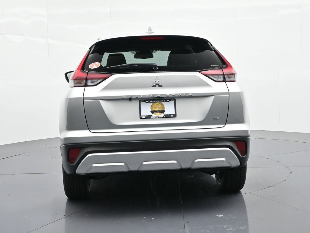 Mitsubishi Eclipse Cross Vehicle Full-screen Gallery Image 6
