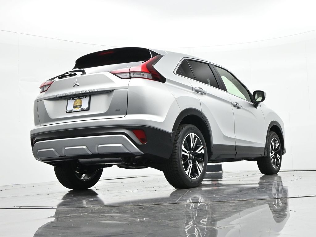 Mitsubishi Eclipse Cross Vehicle Full-screen Gallery Image 21