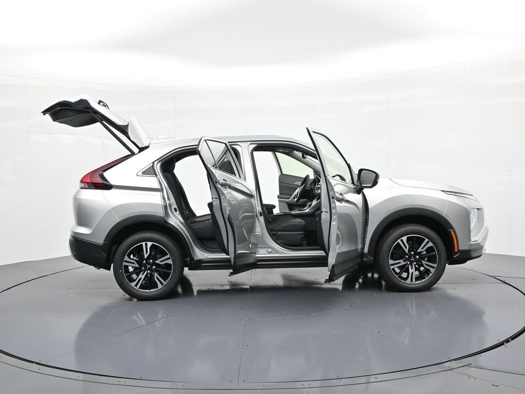 Mitsubishi Eclipse Cross Vehicle Full-screen Gallery Image 23
