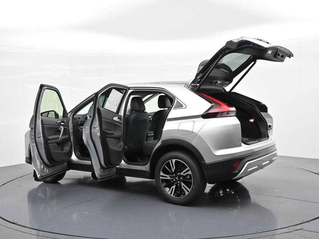 Mitsubishi Eclipse Cross Vehicle Full-screen Gallery Image 24