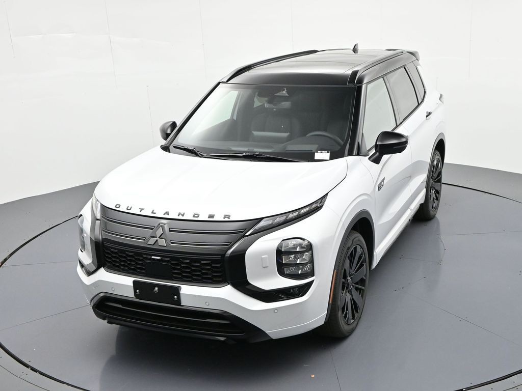 Mitsubishi Outlander Plug-In Hybrid Vehicle Full-screen Gallery Image 17