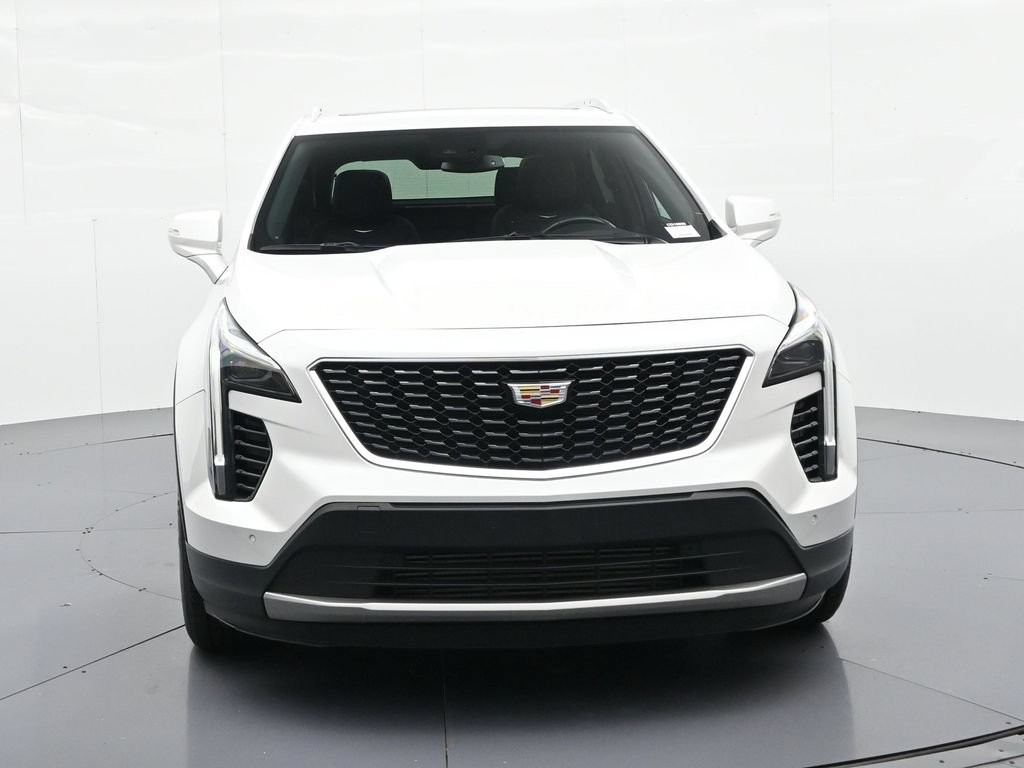 Cadillac XT4 Vehicle Full-screen Gallery Image 2