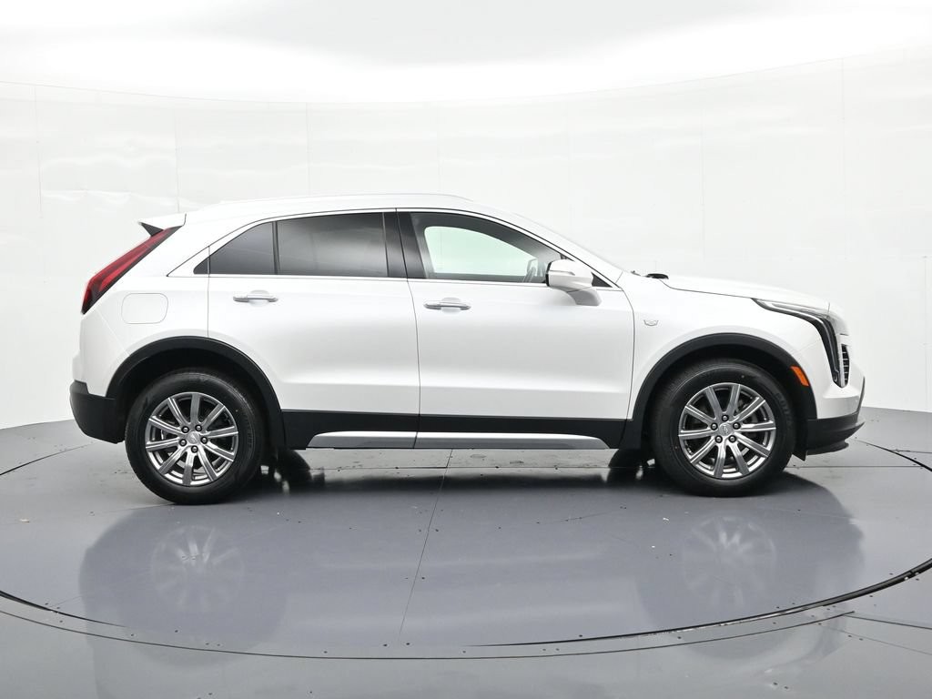 Cadillac XT4 Vehicle Full-screen Gallery Image 4