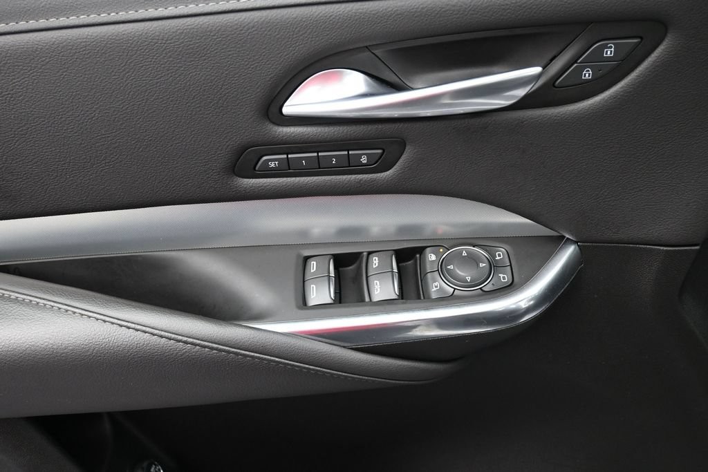Cadillac XT4 Vehicle Full-screen Gallery Image 9
