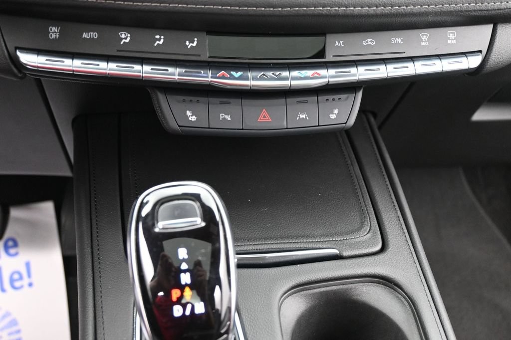 Cadillac XT4 Vehicle Full-screen Gallery Image 11