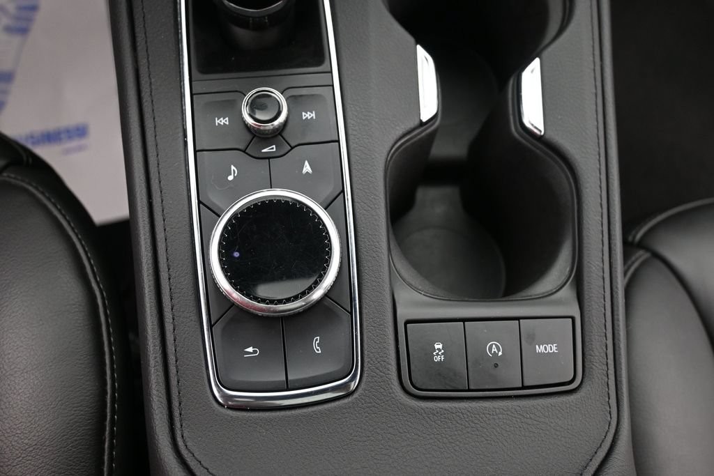 Cadillac XT4 Vehicle Full-screen Gallery Image 12