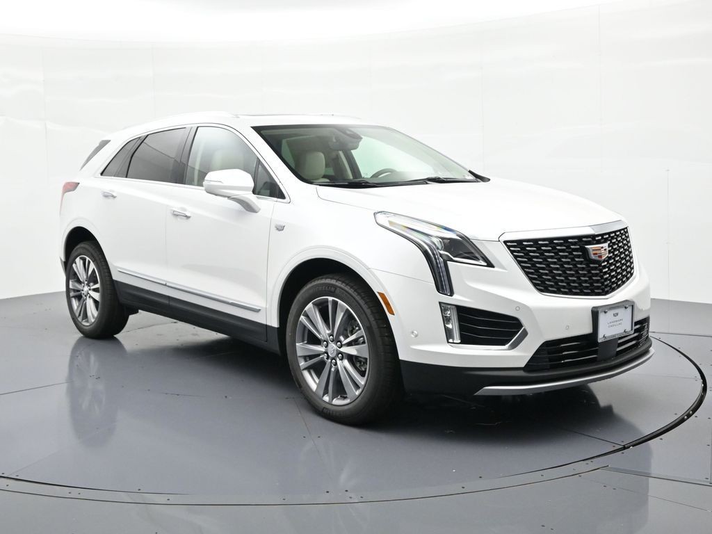 Cadillac XT5 Vehicle Full-screen Gallery Image 3