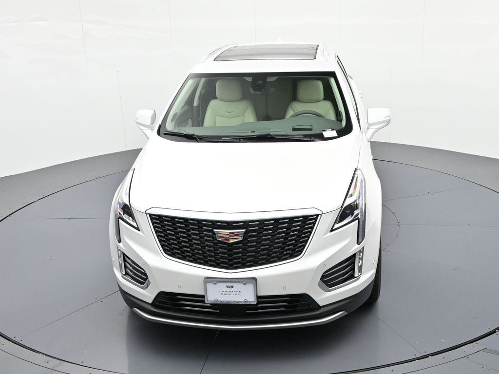 Cadillac XT5 Vehicle Full-screen Gallery Image 20