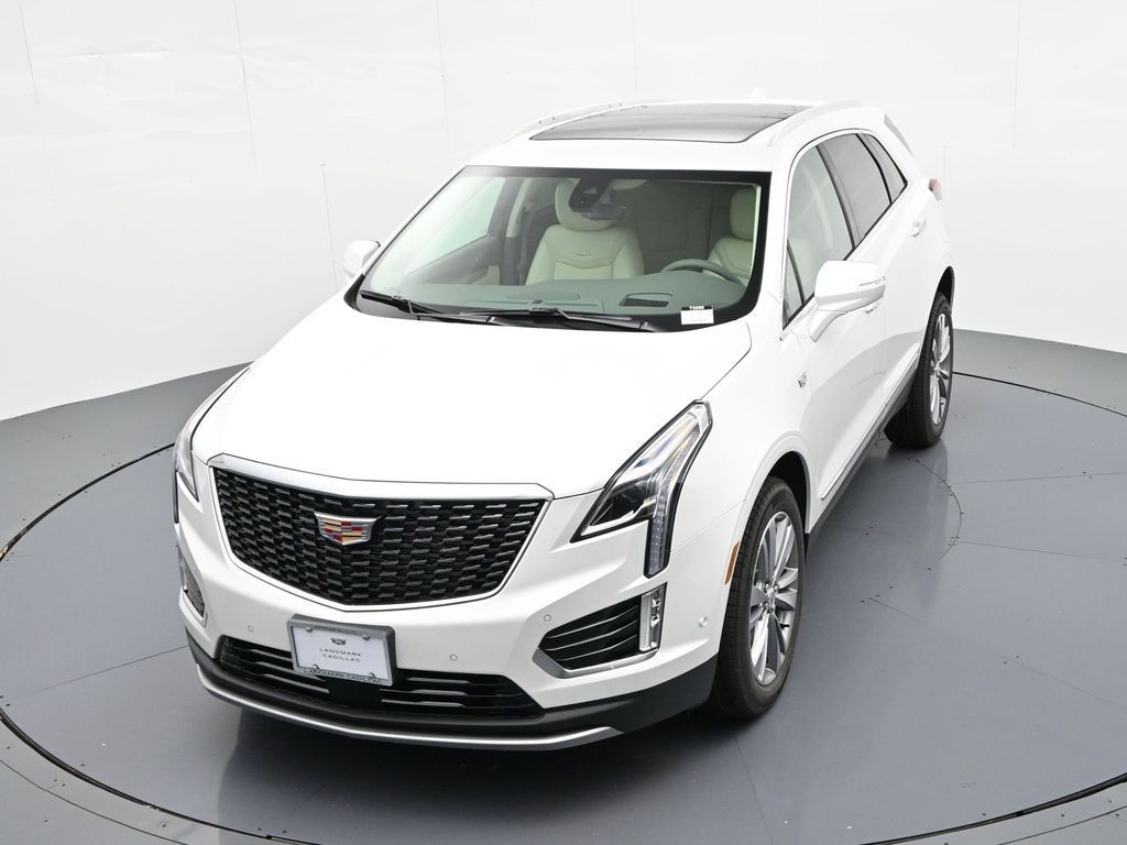 Cadillac XT5 Vehicle Full-screen Gallery Image 21