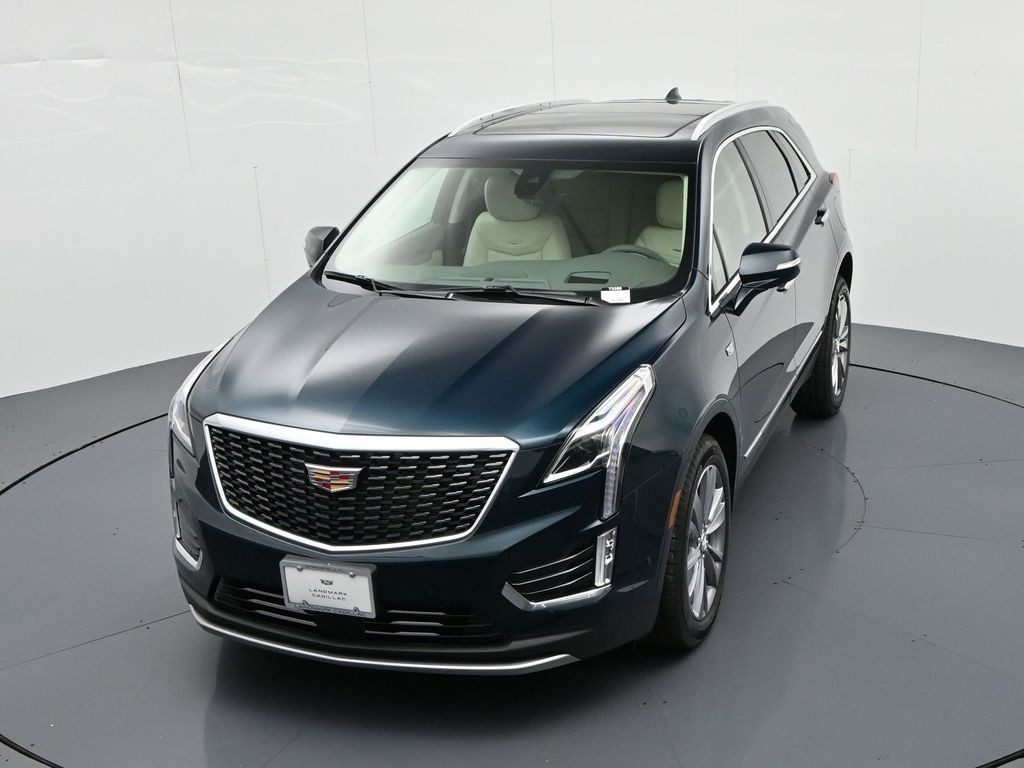 Cadillac XT5 Vehicle Full-screen Gallery Image 18