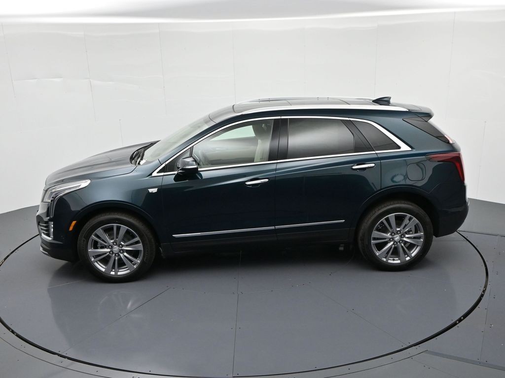 Cadillac XT5 Vehicle Full-screen Gallery Image 19
