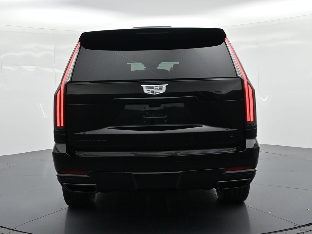 Cadillac Escalade Vehicle Full-screen Gallery Image 6