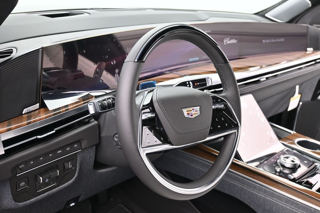 Cadillac Escalade Vehicle Full-screen Gallery Image 11