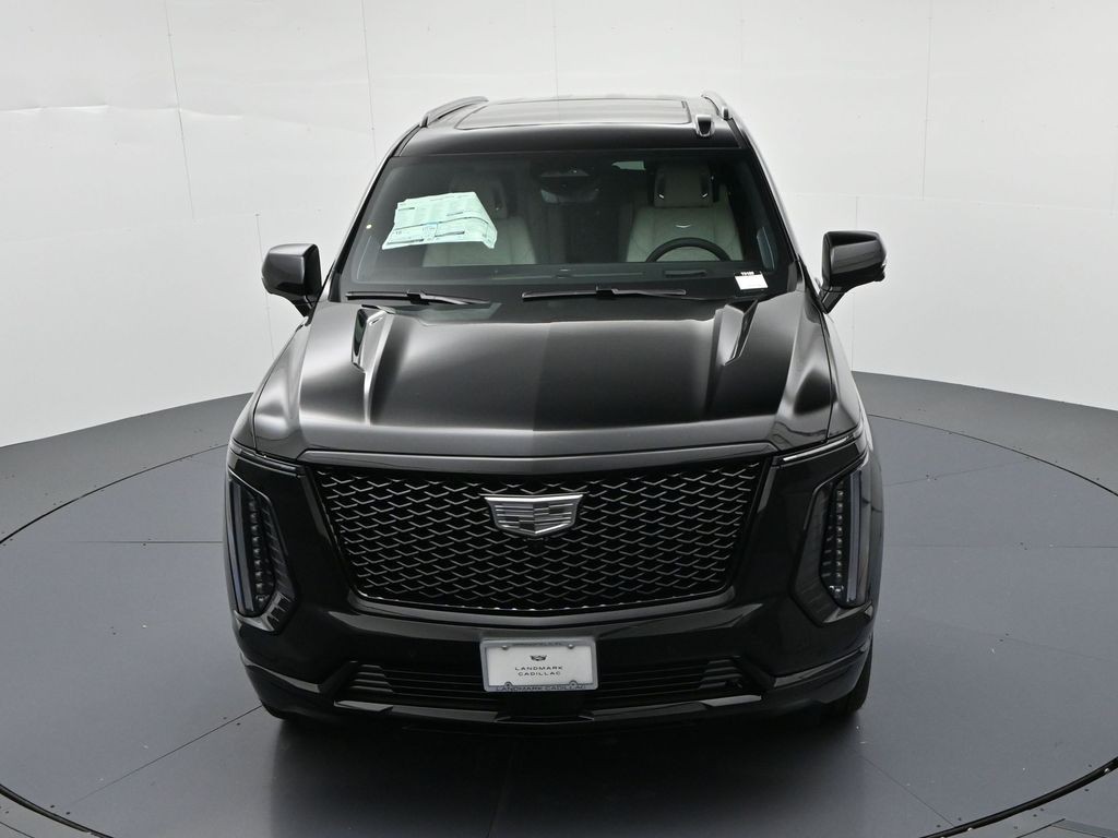 Cadillac Escalade Vehicle Full-screen Gallery Image 18