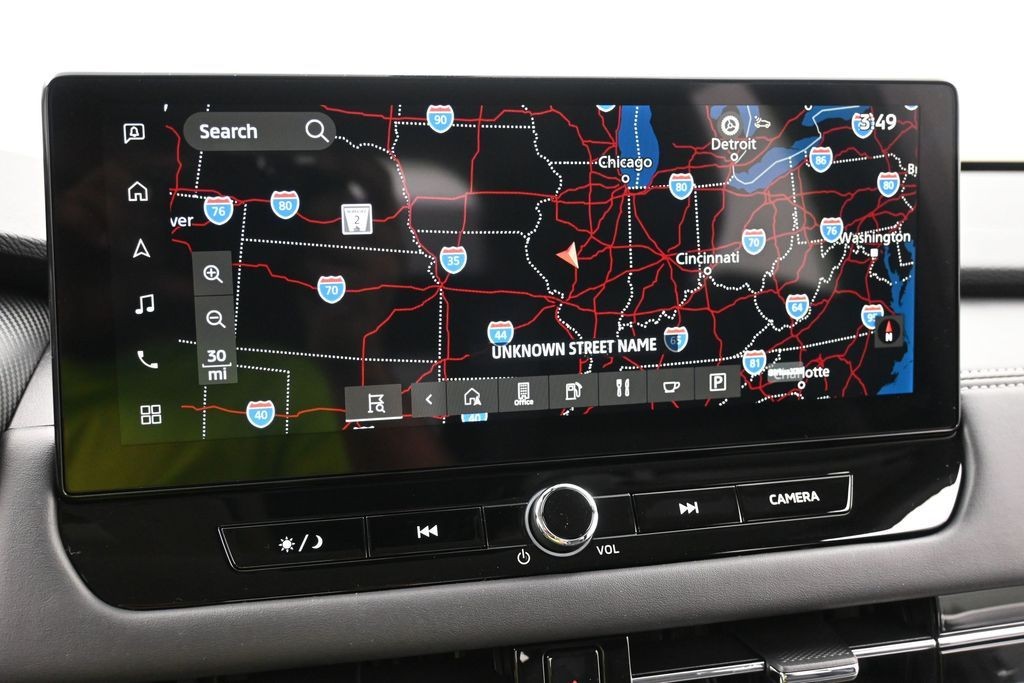 Mitsubishi Outlander Vehicle Full-screen Gallery Image 9