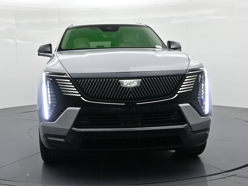 Cadillac Escalade IQL Vehicle Full-screen Gallery Image 2