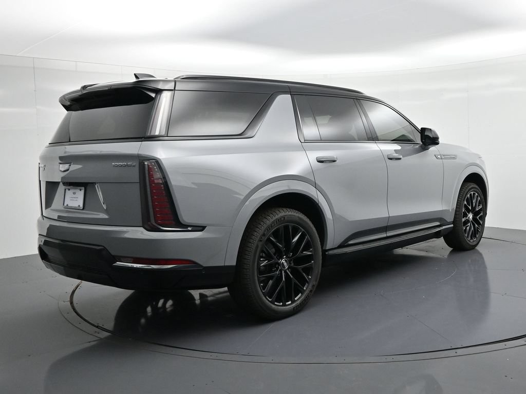 Cadillac Escalade IQL Vehicle Full-screen Gallery Image 5