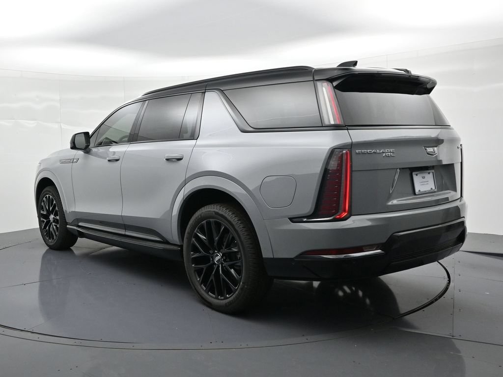 Cadillac Escalade IQL Vehicle Full-screen Gallery Image 7