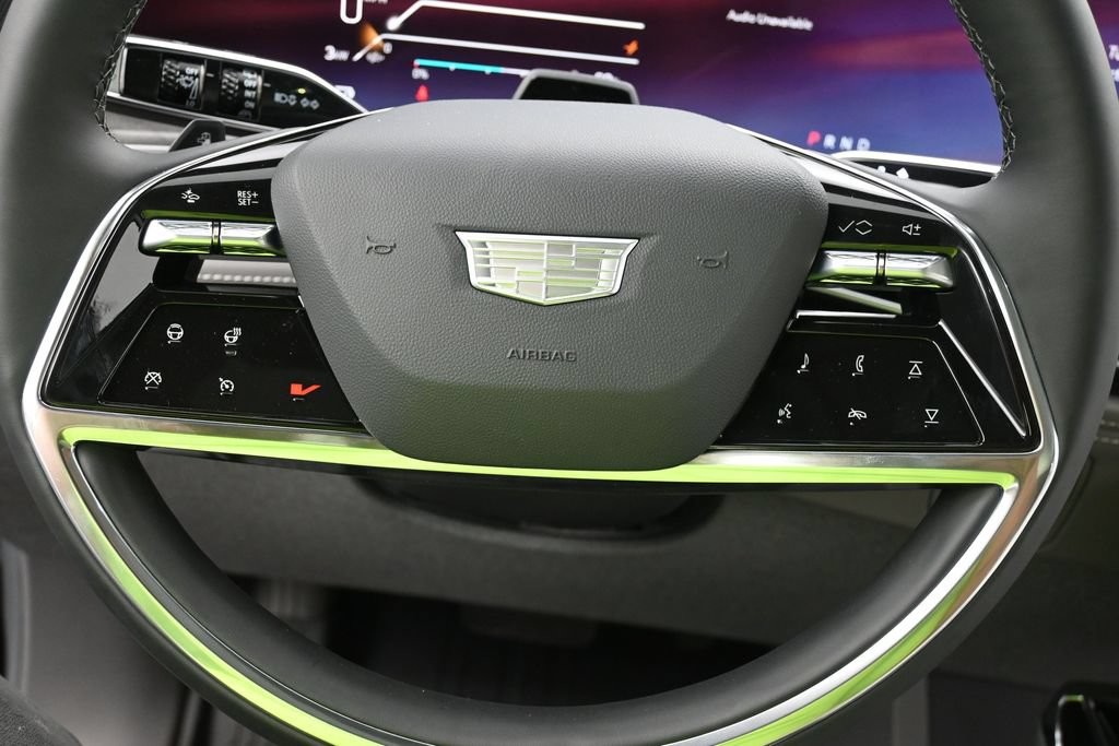 Cadillac Escalade IQL Vehicle Full-screen Gallery Image 17