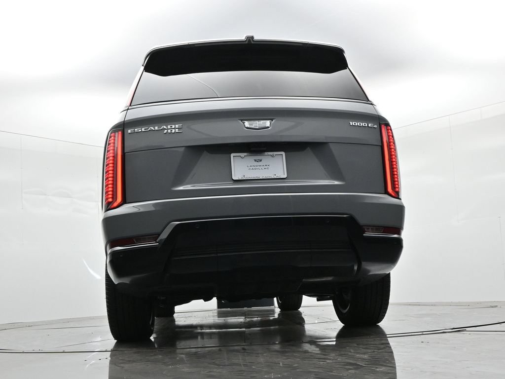 Cadillac Escalade IQL Vehicle Full-screen Gallery Image 24
