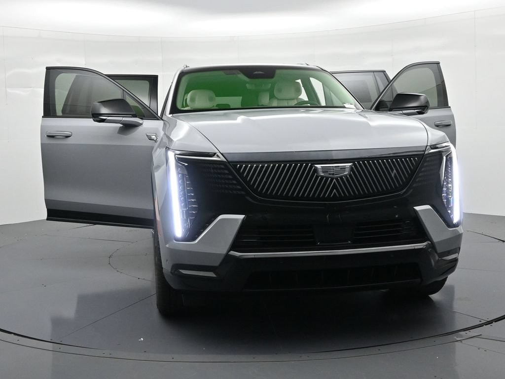 Cadillac Escalade IQL Vehicle Full-screen Gallery Image 27