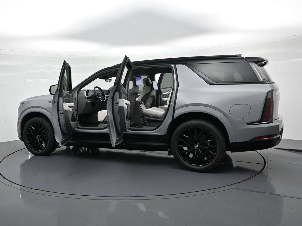 Cadillac Escalade IQL Vehicle Full-screen Gallery Image 29