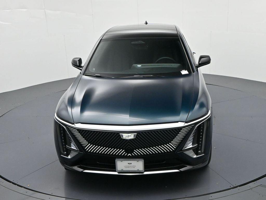 Cadillac LYRIQ Vehicle Full-screen Gallery Image 17