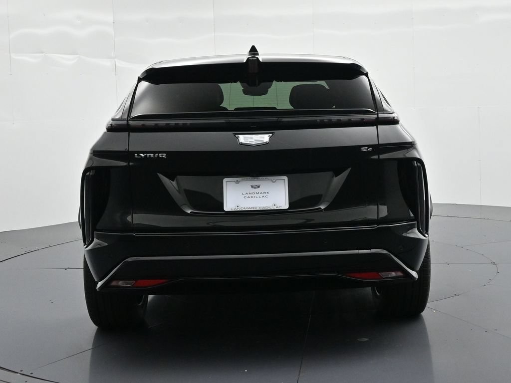 Cadillac LYRIQ Vehicle Full-screen Gallery Image 6