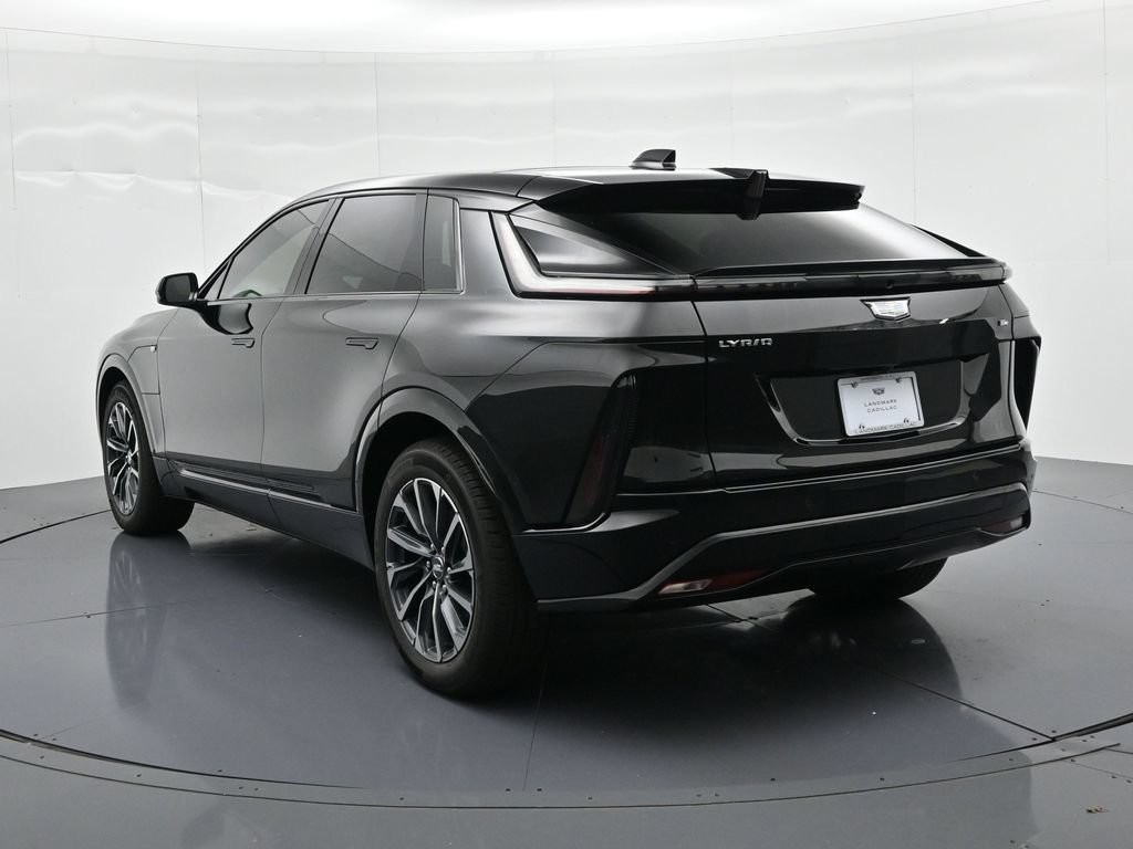 Cadillac LYRIQ Vehicle Full-screen Gallery Image 7
