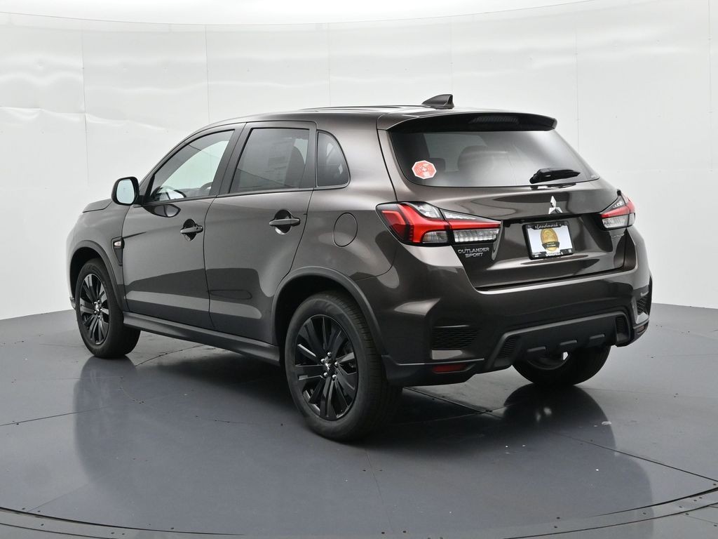 Mitsubishi Outlander Sport Vehicle Full-screen Gallery Image 7