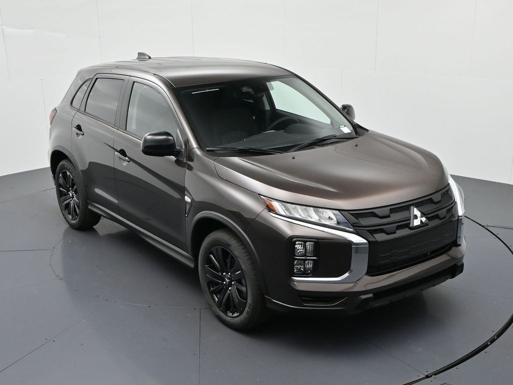 Mitsubishi Outlander Sport Vehicle Full-screen Gallery Image 14