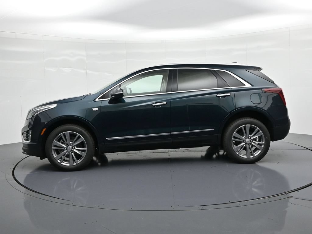 Cadillac XT5 Vehicle Full-screen Gallery Image 8