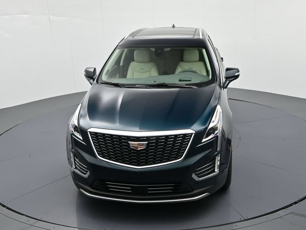 Cadillac XT5 Vehicle Full-screen Gallery Image 18