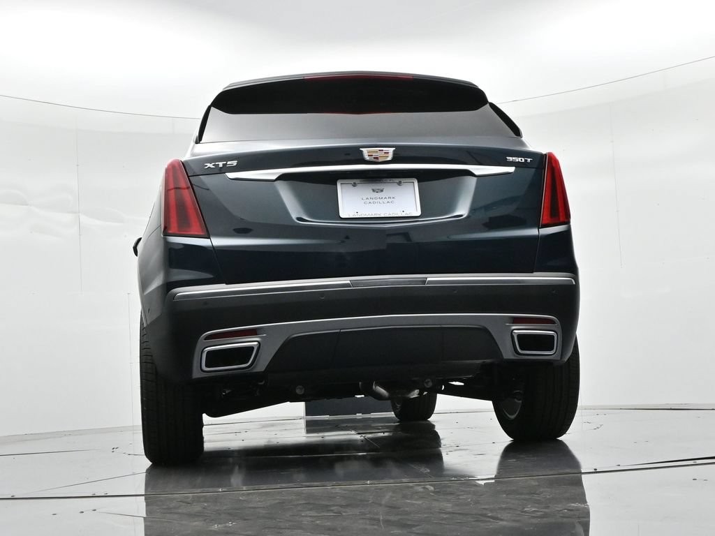 Cadillac XT5 Vehicle Full-screen Gallery Image 22