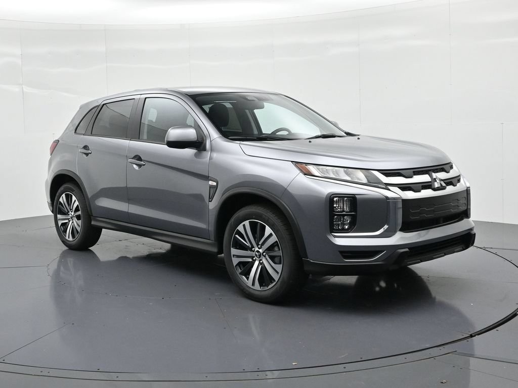 Mitsubishi Outlander Sport Vehicle Full-screen Gallery Image 3