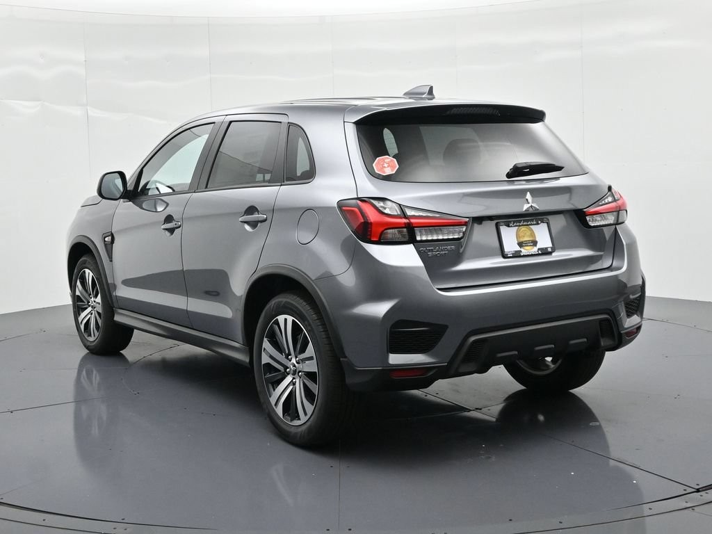 Mitsubishi Outlander Sport Vehicle Full-screen Gallery Image 7