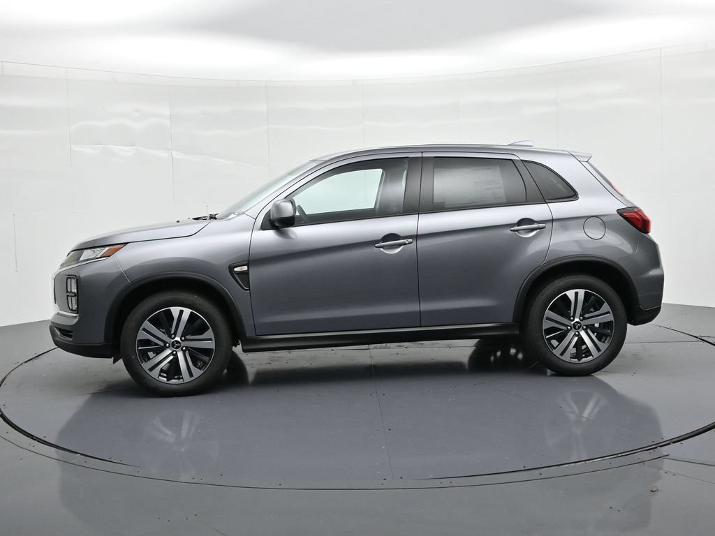 Mitsubishi Outlander Sport Vehicle Full-screen Gallery Image 8