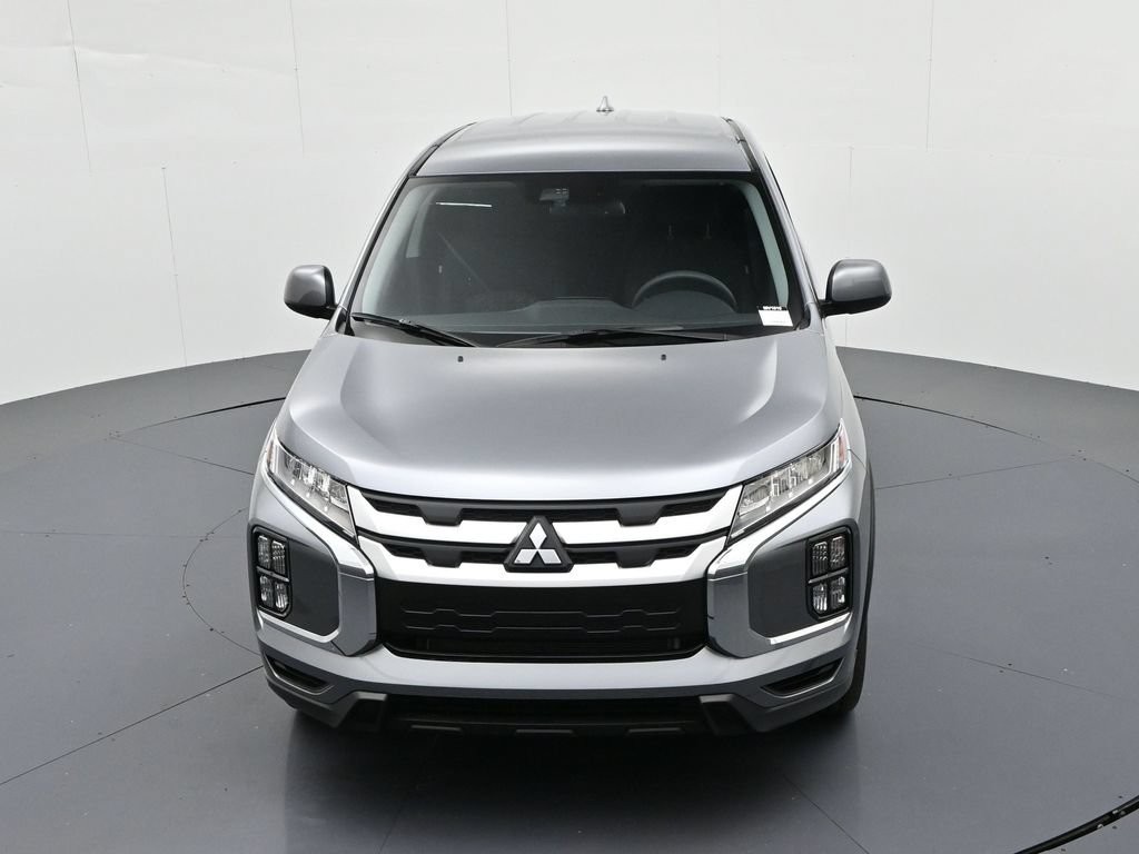 Mitsubishi Outlander Sport Vehicle Full-screen Gallery Image 15