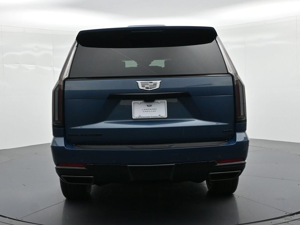 Cadillac Escalade Vehicle Full-screen Gallery Image 6