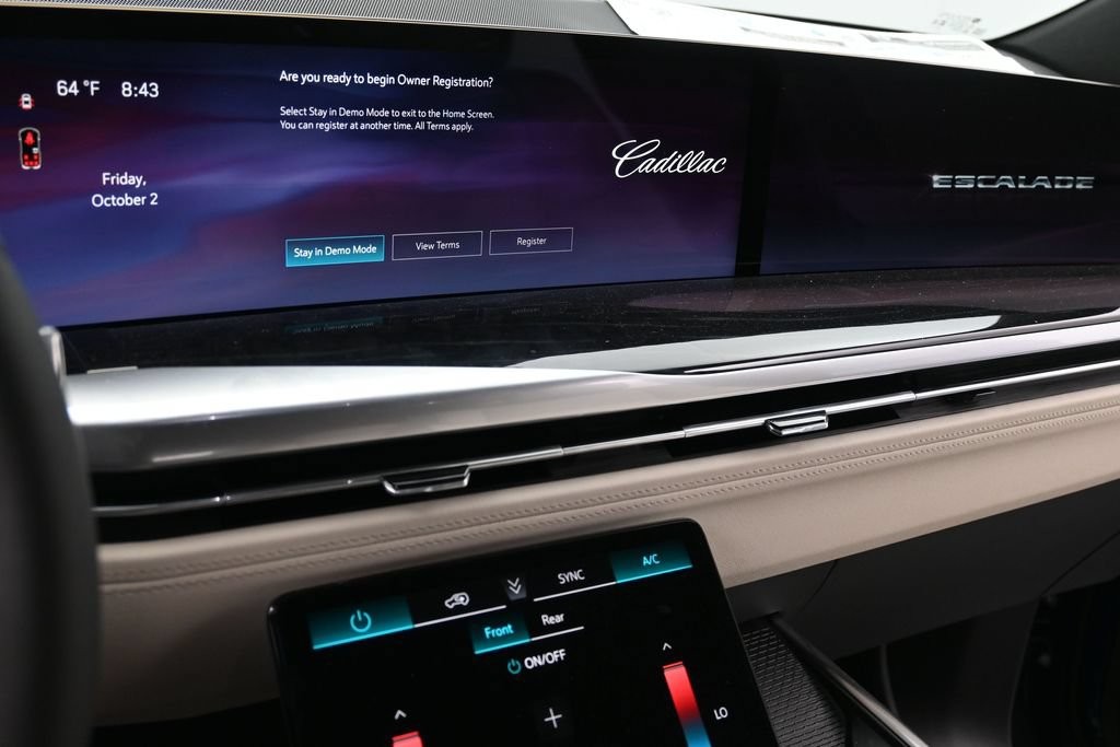 Cadillac Escalade Vehicle Full-screen Gallery Image 13