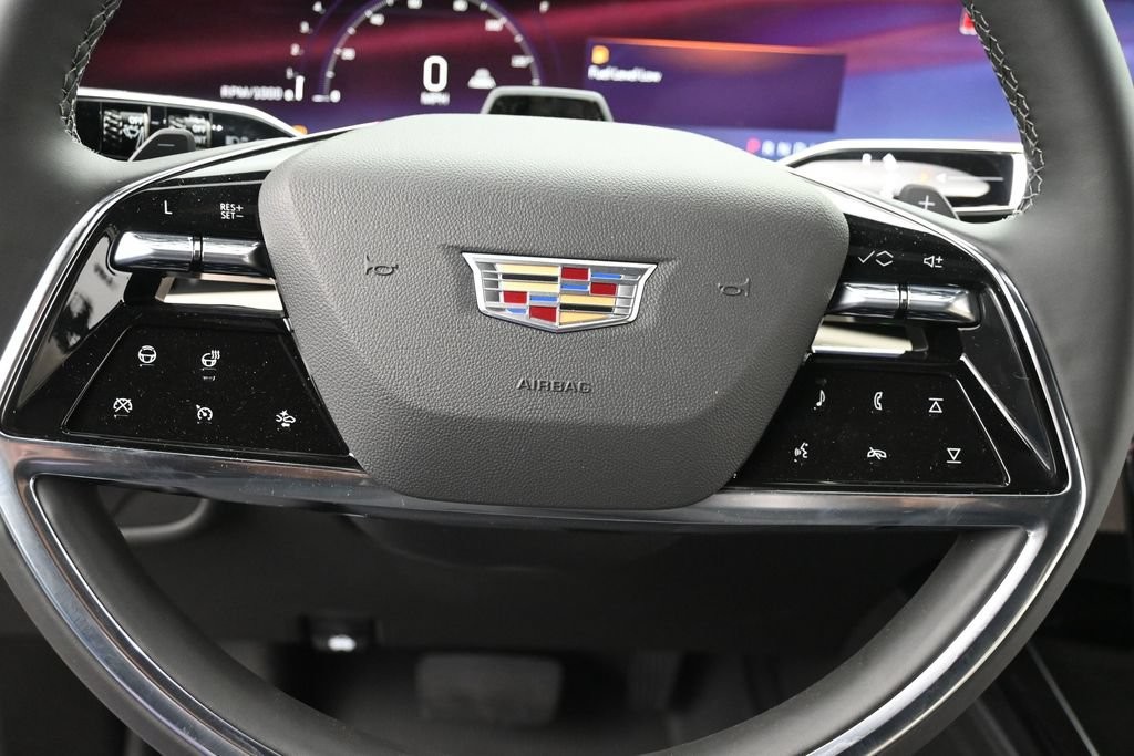 Cadillac Escalade Vehicle Full-screen Gallery Image 14