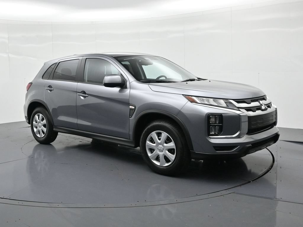 Mitsubishi Outlander Sport Vehicle Full-screen Gallery Image 3