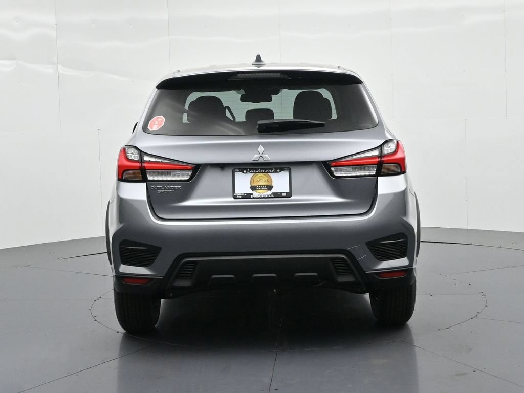 Mitsubishi Outlander Sport Vehicle Full-screen Gallery Image 6