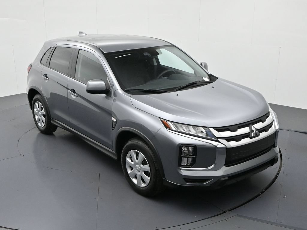 Mitsubishi Outlander Sport Vehicle Full-screen Gallery Image 14