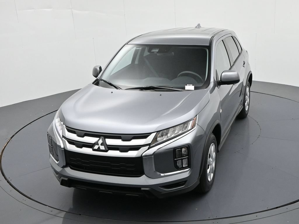 Mitsubishi Outlander Sport Vehicle Full-screen Gallery Image 16