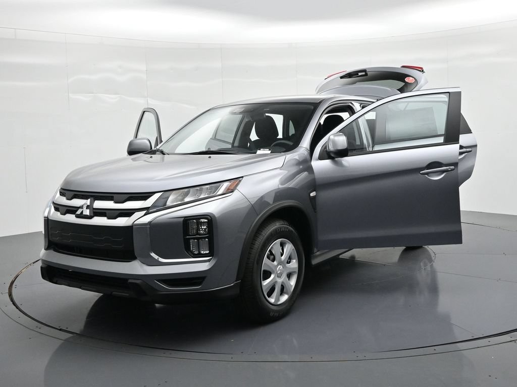 Mitsubishi Outlander Sport Vehicle Full-screen Gallery Image 24