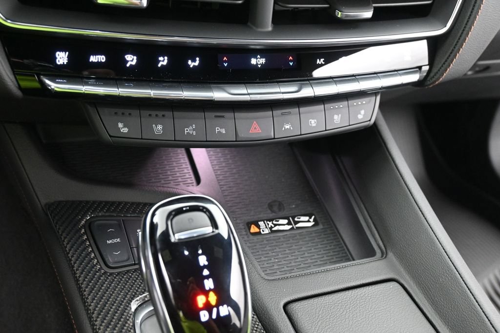 Cadillac CT5 Vehicle Full-screen Gallery Image 10